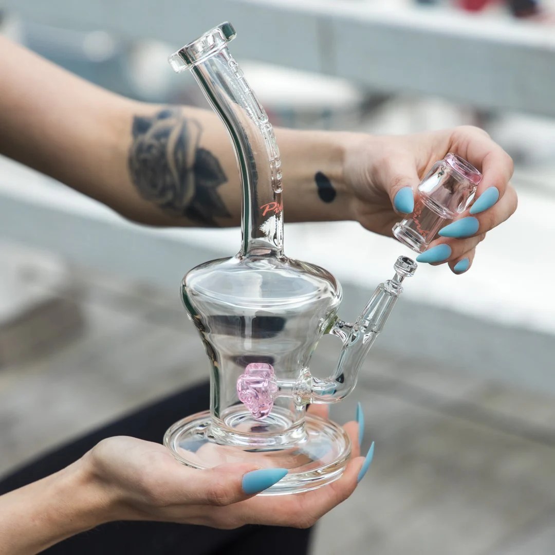 How to clean smoking pipe