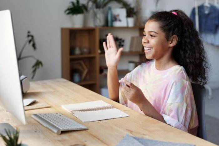 How to say goodbye in portuguese