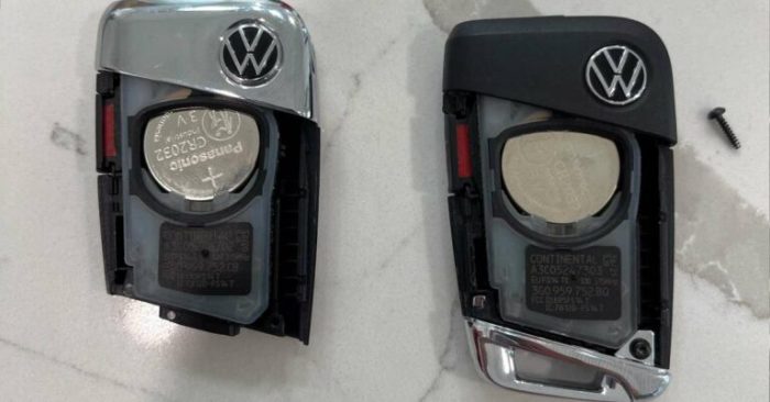How to change a battery in a vw key fob