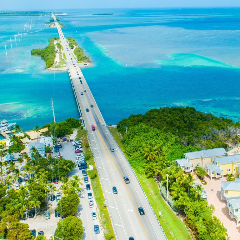 How far is it from miami florida to key west