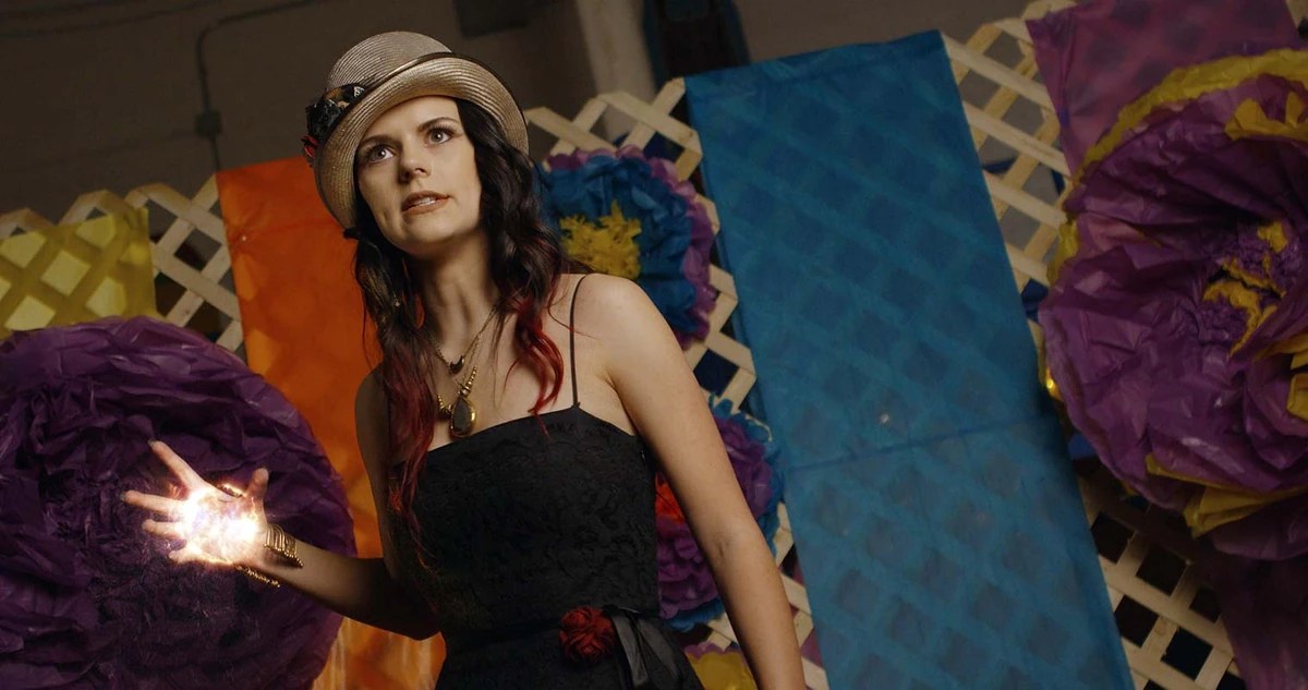 Witch review dvd How to be like jules from witch files