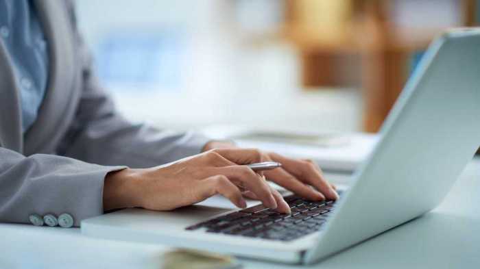 Can you pay car insurance annually
