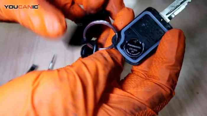 How to change battery in kia key fob