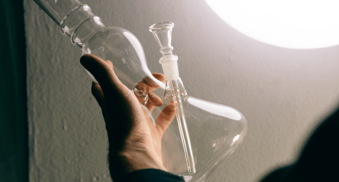 How to clean a wooden pipe weed