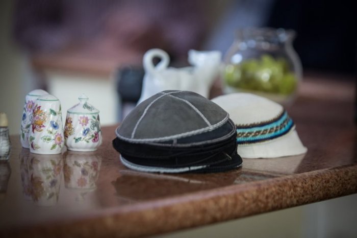 Mitzvah wording etiquette How much to give at bat mitzvah