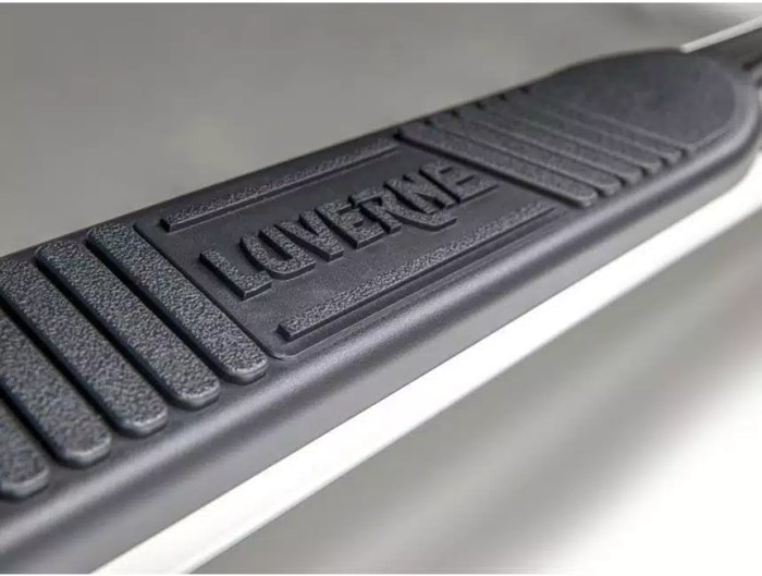 How to remove laverne nerf bar