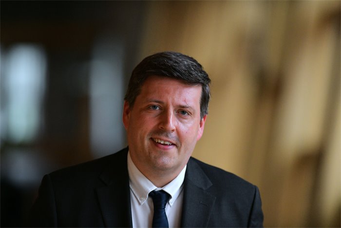 How hard is it to get scottish citizenship