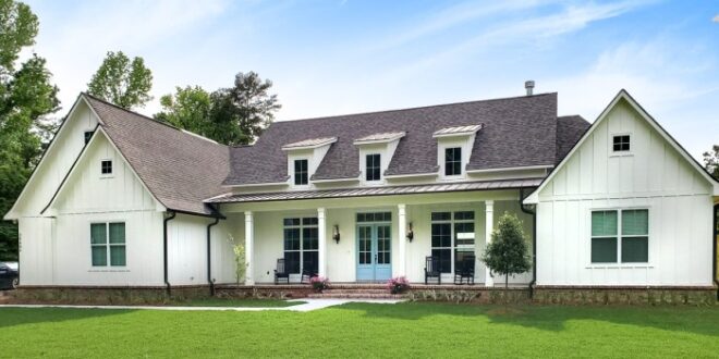 House Design for Corner Lot Maximizing Space & Style