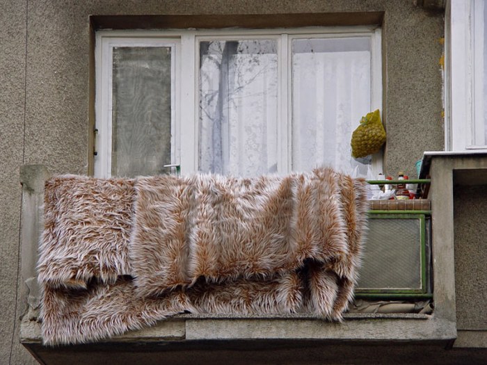 How to stop blanket from shedding