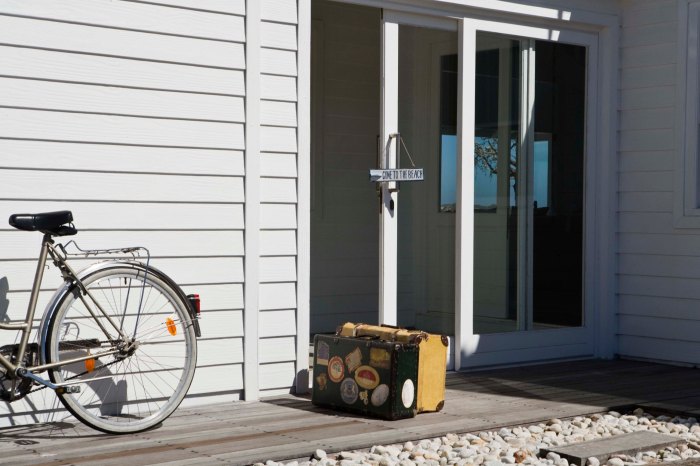 How to seal a sliding glass door