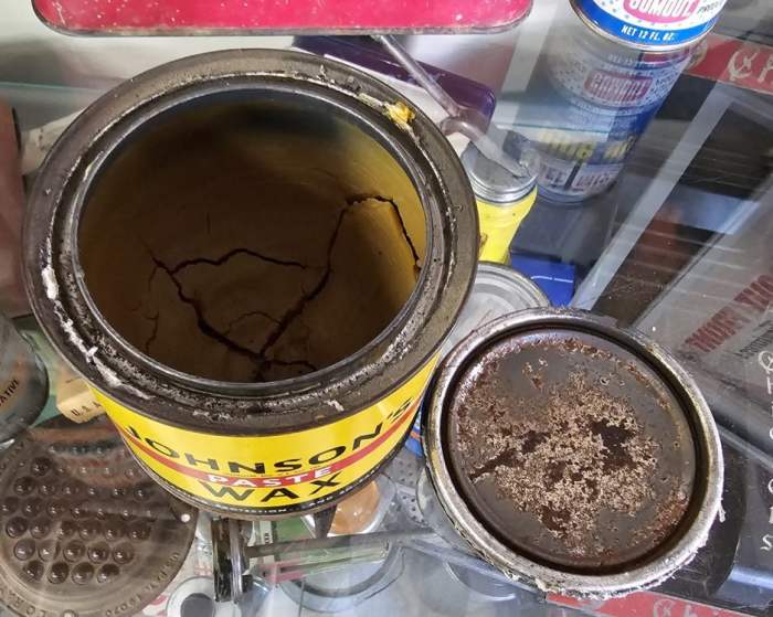 How to use johnson wax on metal