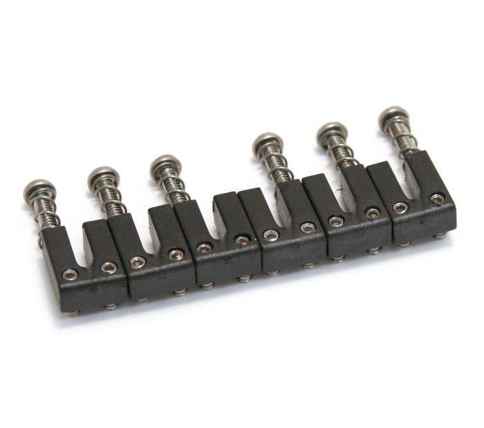 How to move saddles left right mustang bridge
