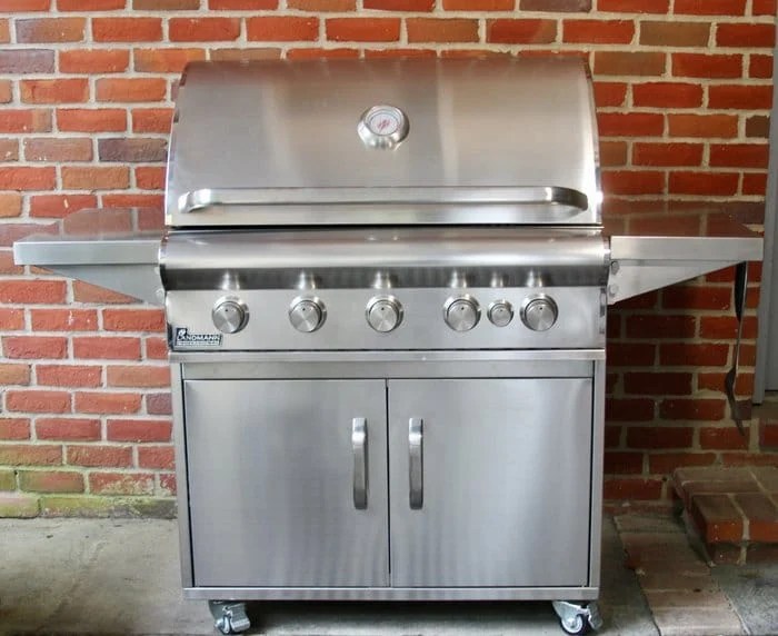 How to operate a landman professional grill