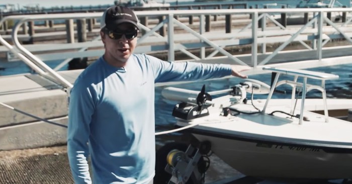 How to launch boat by yourself