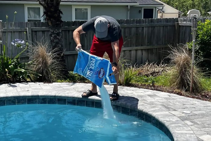 How to change chlorine to salt water pool