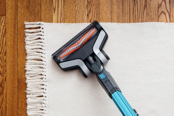How to get engine oil out of carpet