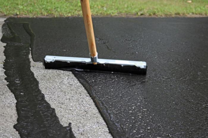 How long to stay off driveway after sealing