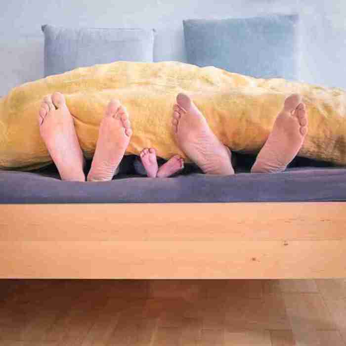 How to protect feet while stocking self