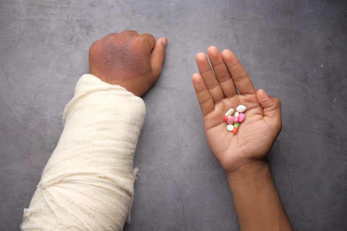 Gauze remove wounds sticks How to remove stuck gauze on wound