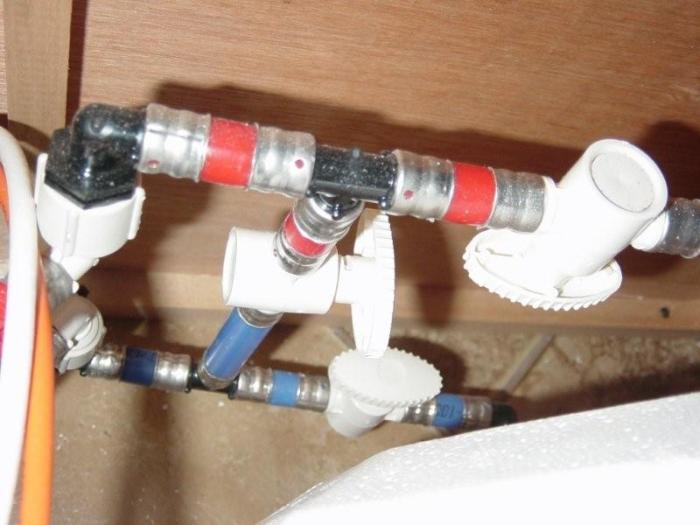 How to use the water pump on my rpod