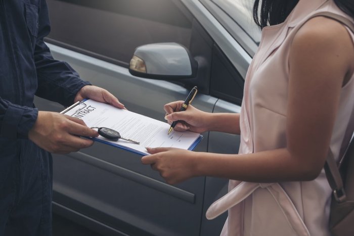 Whose insurance pays for car accident in florida