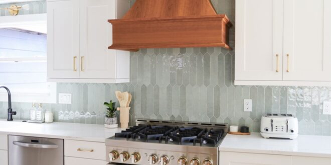 Picket Fence Charm: Unlocking Unique Kitchen Designs with Picket Tiles