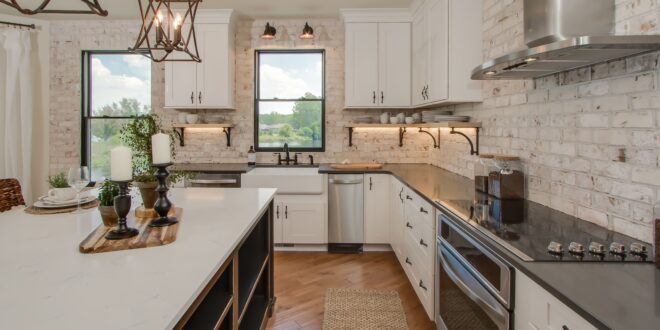 Spice Up Your Kitchen: The Ultimate Guide to Kitchen Accent Walls with Paint