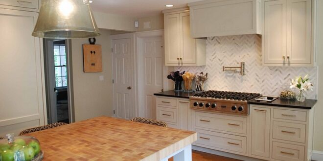 Chevron Chic: Elevating Your Kitchen with Stunning Chevron Tile Designs