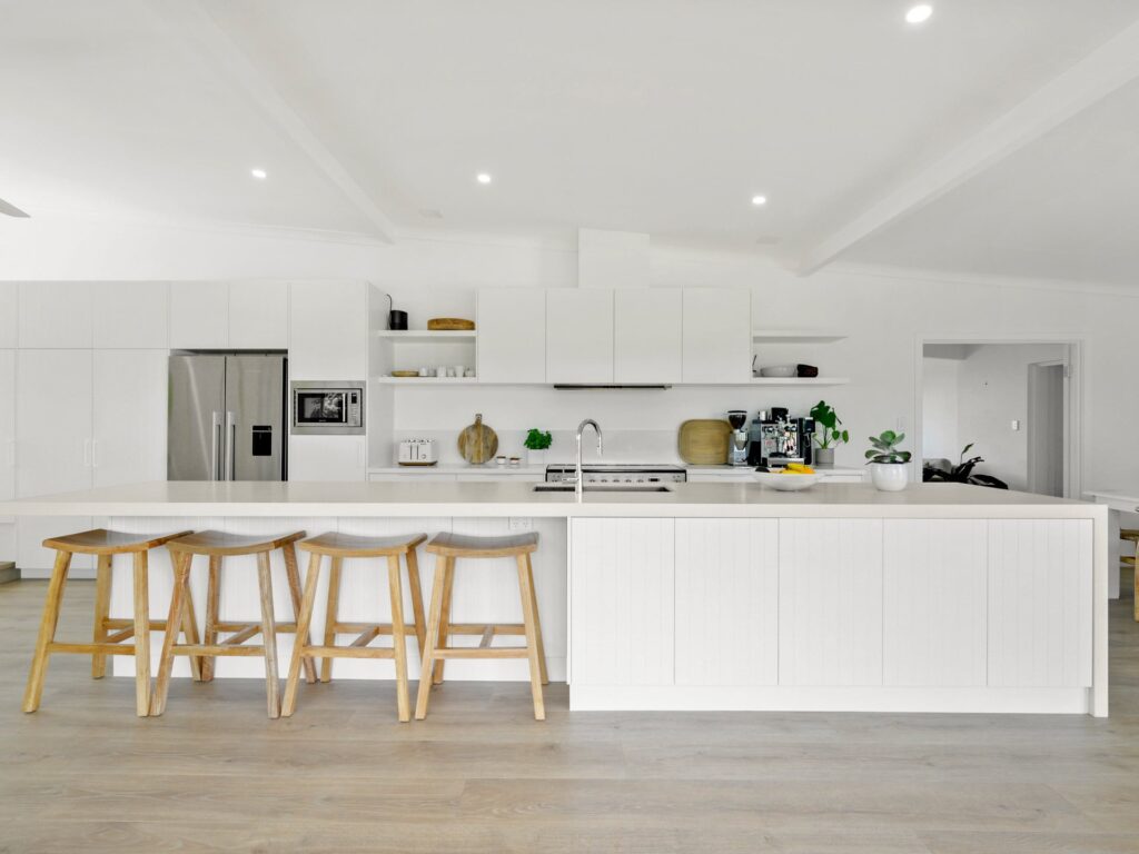 Coastal Kitchen Inspiration: Bringing the Breezy Beach Vibe Home