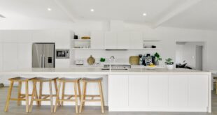 Coastal Kitchen Inspiration: Bringing the Breezy Beach Vibe Home
