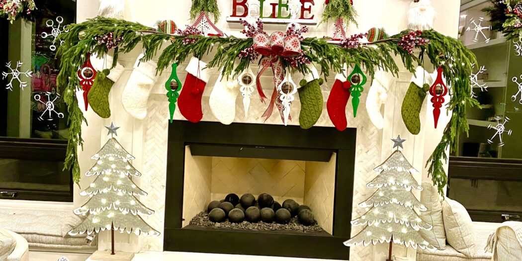 Transform Your Living Room into a Christmas Wonderland: A Guide to Festive Decor Transform Your Living Room into a Christmas Wonderland: A Guide to Festive Decor